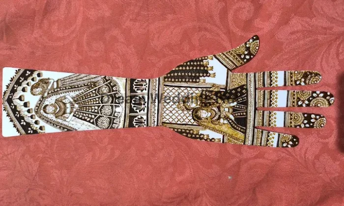 Sujata mehandi artist